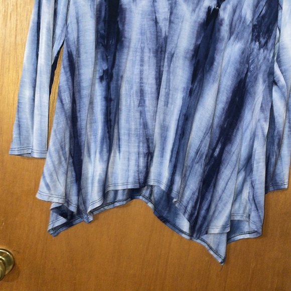 •CHACHAVENTE•BLUE/WHITE TIE DYE RAYON/SPANDEX COWL NECK LIGHTWEIGHT FLOWY TOP 1X - Picture 7 of 7